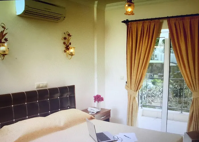 Gloria Tibi גומבט