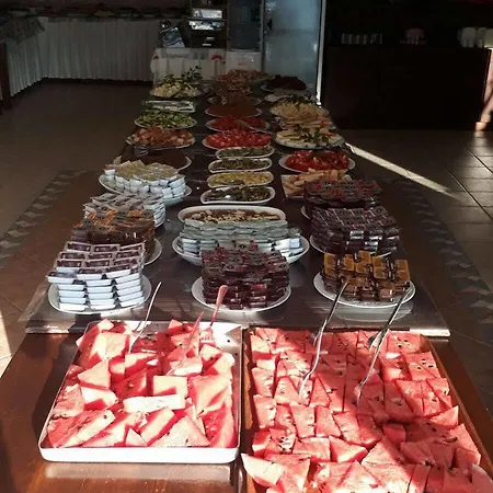 Gloria Tibi Hotel